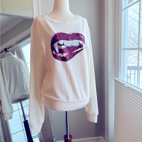 Wildfox | Vampire Lips Baggy Beach Jumper | XS - Picture 3 of 7